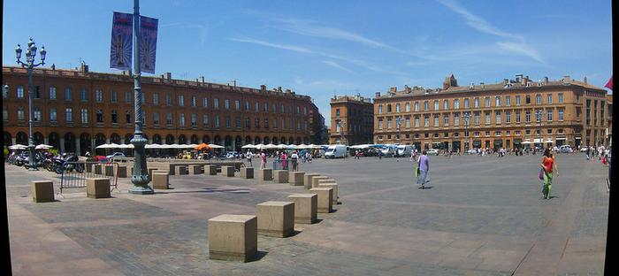 Toulouse/immobilier/CENTURY21 Les Minimes/place capitole toulouse ville rose étudiant louer bien meublé studio 