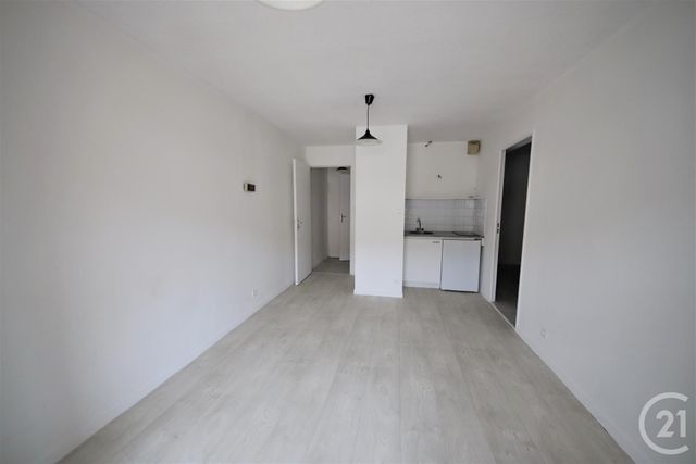 Afficher la photo en grand Appartement T2 à vendre - 2 pièces - 30.37 m2 - TOULOUSE - 31 - MIDI-PYRENEES - Century 21 Les Minimes