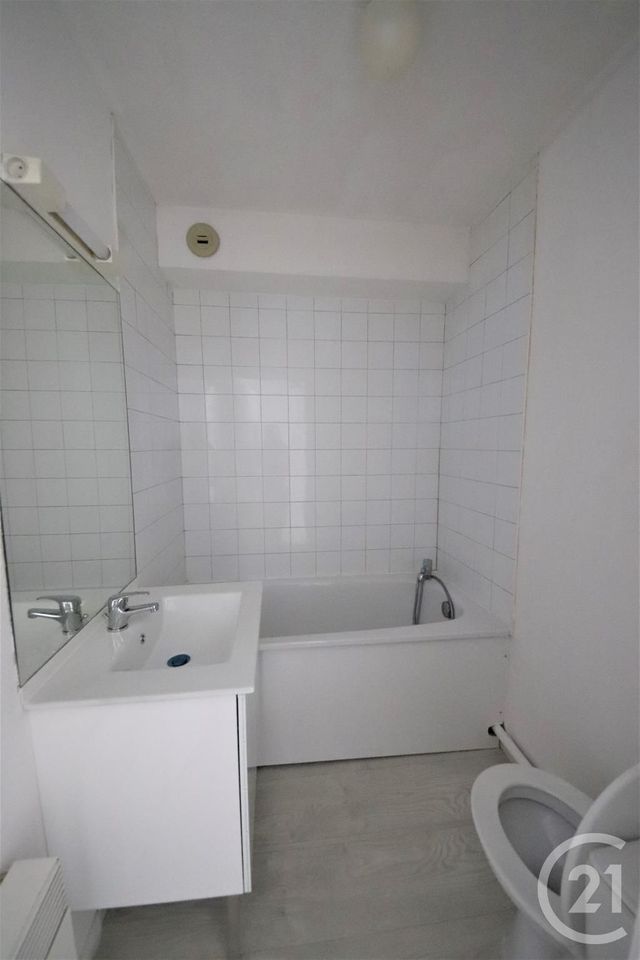 Afficher la photo en grand Appartement T2 à vendre - 2 pièces - 30.37 m2 - TOULOUSE - 31 - MIDI-PYRENEES - Century 21 Les Minimes