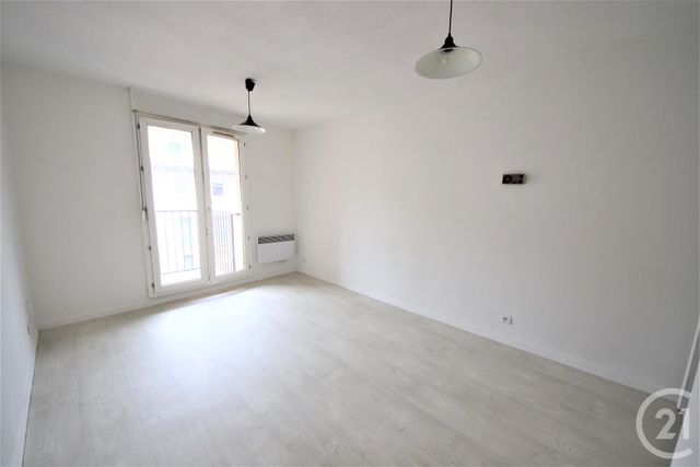 Afficher la photo en grand Appartement T2 à vendre - 2 pièces - 30.37 m2 - TOULOUSE - 31 - MIDI-PYRENEES - Century 21 Les Minimes
