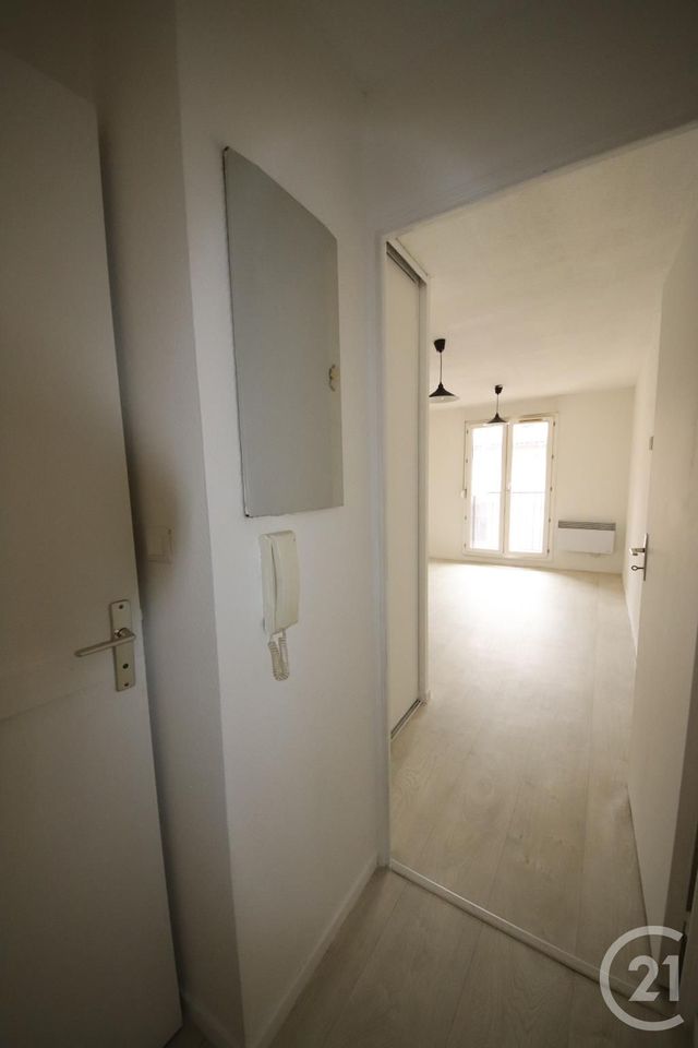 Afficher la photo en grand Appartement T2 à vendre - 2 pièces - 30.37 m2 - TOULOUSE - 31 - MIDI-PYRENEES - Century 21 Les Minimes