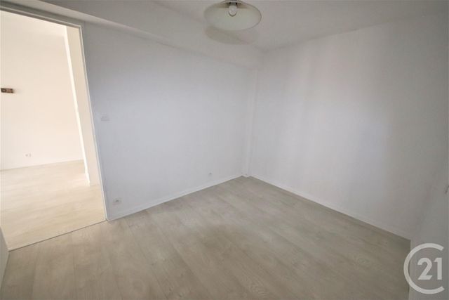 Afficher la photo en grand Appartement T2 à vendre - 2 pièces - 30.37 m2 - TOULOUSE - 31 - MIDI-PYRENEES - Century 21 Les Minimes
