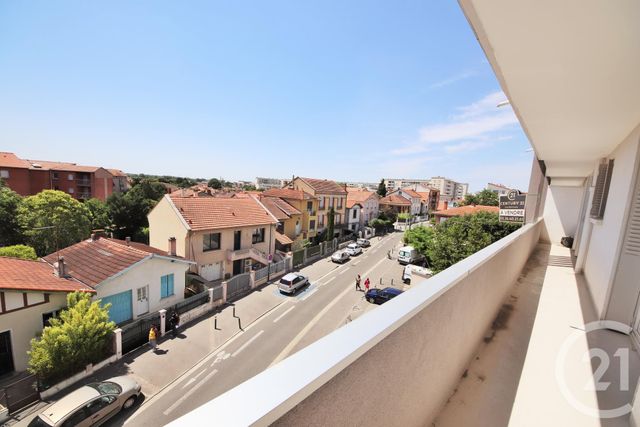 Afficher la photo en grand Appartement T4 à vendre - 4 pièces - 69.61 m2 - TOULOUSE - 31 - MIDI-PYRENEES - Century 21 Les Minimes