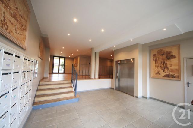 Appartement T2 à vendre - 2 pièces - 47.74 m2 - TOULOUSE - 31 - MIDI-PYRENEES - Century 21 Les Minimes Appartement T2 à vendre - 2 pièces - 47.74 m2 - TOULOUSE - 31 - MIDI-PYRENEES - Century 21 Les Minimes