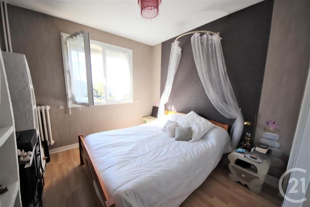 Appartement T4 à vendre - 4 pièces - 76.53 m2 - TOULOUSE - 31 - MIDI-PYRENEES - Century 21 Les Minimes Appartement T4 à vendre - 4 pièces - 76.53 m2 - TOULOUSE - 31 - MIDI-PYRENEES - Century 21 Les Minimes