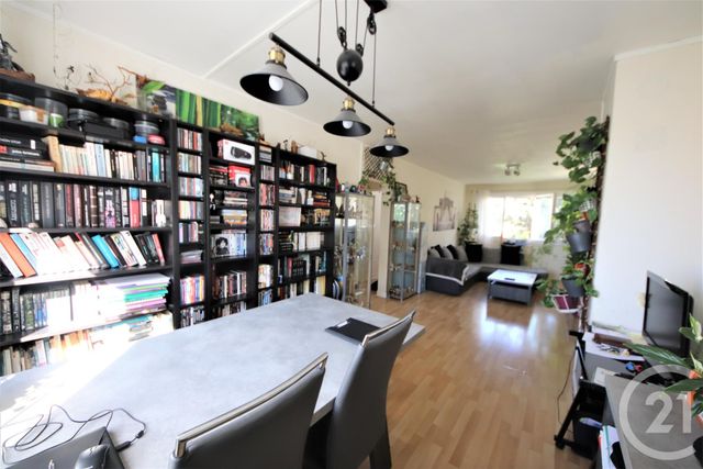 Appartement T4 à vendre - 4 pièces - 76.53 m2 - TOULOUSE - 31 - MIDI-PYRENEES - Century 21 Les Minimes Appartement T4 à vendre - 4 pièces - 76.53 m2 - TOULOUSE - 31 - MIDI-PYRENEES - Century 21 Les Minimes