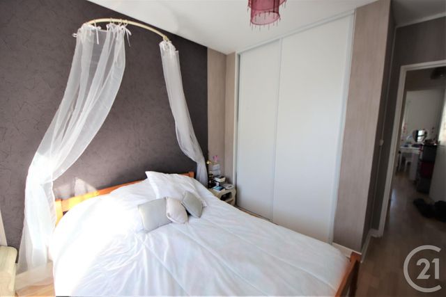 Appartement T4 à vendre - 4 pièces - 76.53 m2 - TOULOUSE - 31 - MIDI-PYRENEES - Century 21 Les Minimes Appartement T4 à vendre - 4 pièces - 76.53 m2 - TOULOUSE - 31 - MIDI-PYRENEES - Century 21 Les Minimes