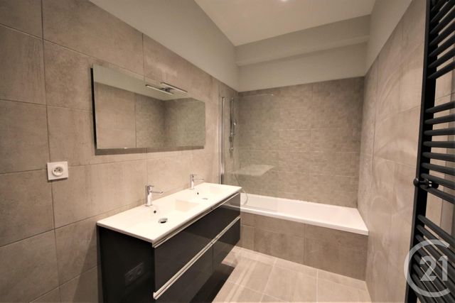 Afficher la photo en grand Appartement T3 à vendre - 3 pièces - 66.57 m2 - TOULOUSE - 31 - MIDI-PYRENEES - Century 21 Les Minimes