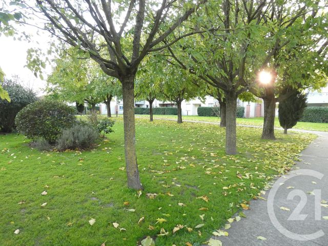 Afficher la photo en grand appartement à vendre - 3 pièces - 60.72 m2 - TOULOUSE - 31 - MIDI-PYRENEES - Century 21 Les Minimes