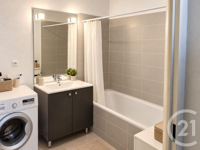 Appartement F3 à vendre - 3 pièces - 57.79 m2 - TOULOUSE - 31 - MIDI-PYRENEES - Century 21 Les Minimes