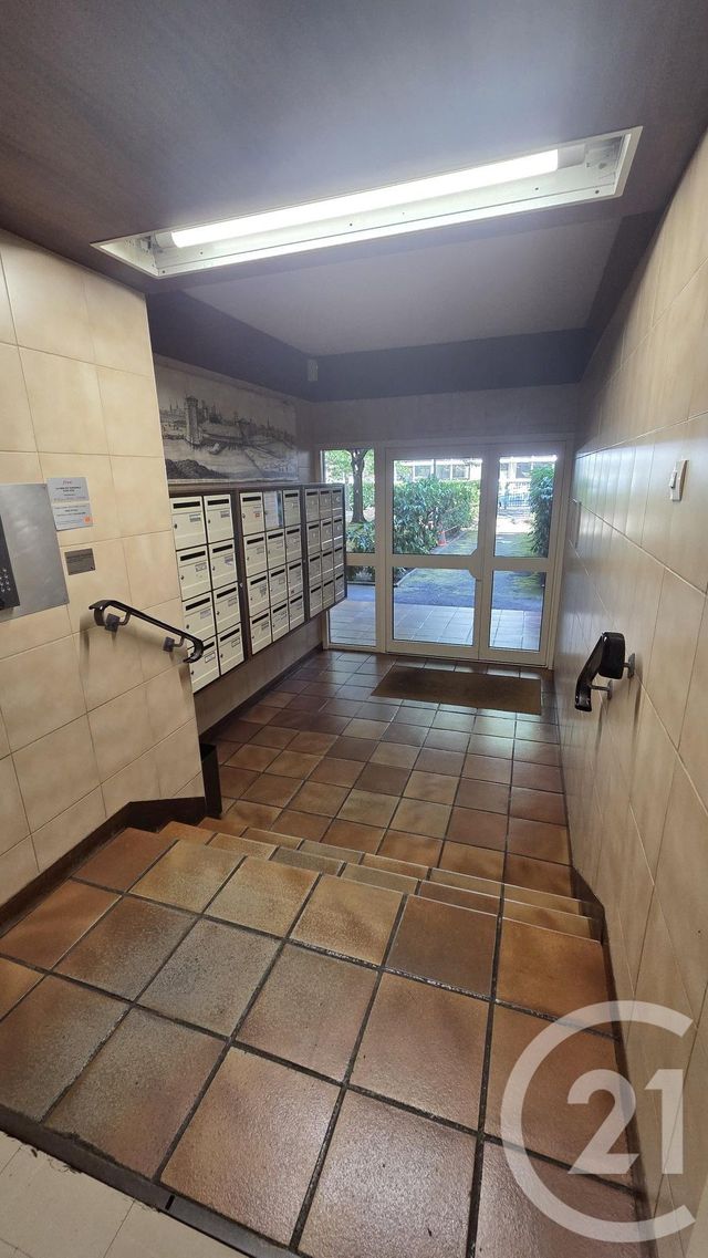 Appartement F3 à vendre - 3 pièces - 62.0 m2 - TOULOUSE - 31 - MIDI-PYRENEES - Century 21 Les Minimes