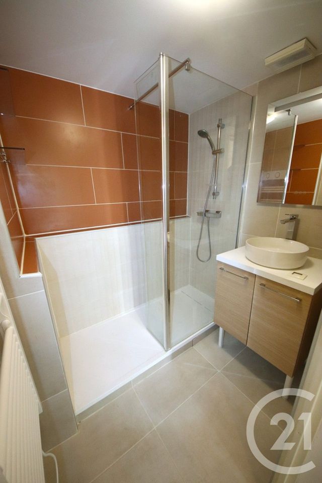 Afficher la photo en grand Appartement T3 à vendre - 3 pièces - 63.0 m2 - TOULOUSE - 31 - MIDI-PYRENEES - Century 21 Les Minimes