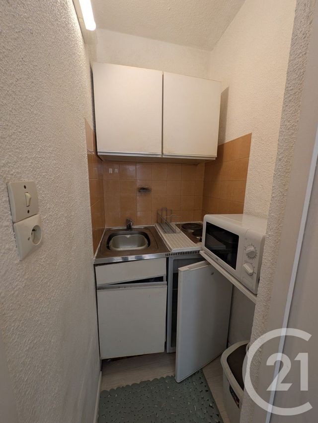 Afficher la photo en grand Appartement Studio à louer - 1 pièce - 20.85 m2 - TOULOUSE - 31 - MIDI-PYRENEES - Century 21 Les Minimes