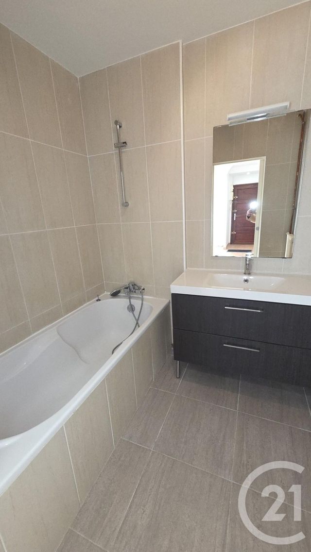 Appartement T3 à vendre - 3 pièces - 62.8 m2 - TOULOUSE - 31 - MIDI-PYRENEES - Century 21 Les Minimes