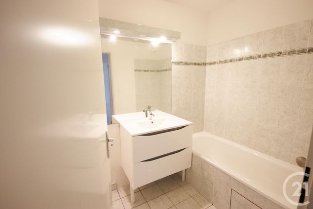 Appartement T2 à louer - 2 pièces - 42.02 m2 - TOULOUSE - 31 - MIDI-PYRENEES - Century 21 Les Minimes