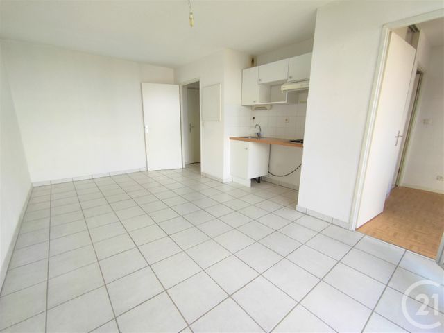 Appartement T2 à louer - 2 pièces - 34.03 m2 - TOULOUSE - 31 - MIDI-PYRENEES - Century 21 Les Minimes
