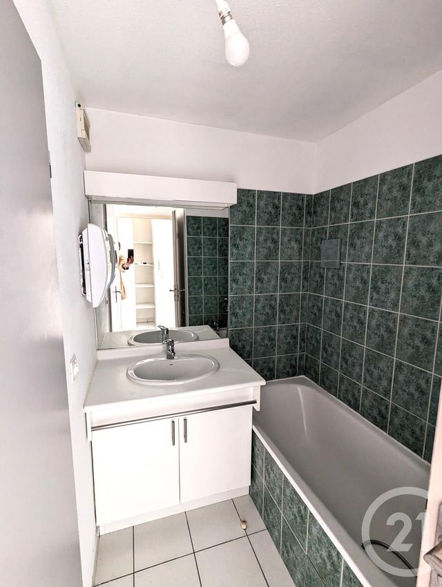 Appartement T2 à louer - 2 pièces - 31.48 m2 - TOULOUSE - 31 - MIDI-PYRENEES - Century 21 Les Minimes