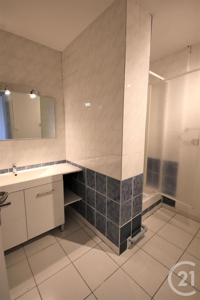 Appartement T3 à louer - 3 pièces - 68.34 m2 - TOULOUSE - 31 - MIDI-PYRENEES - Century 21 Les Minimes