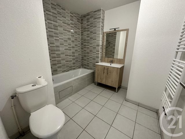 Appartement T2 à louer - 2 pièces - 39.83 m2 - TOULOUSE - 31 - MIDI-PYRENEES - Century 21 Les Minimes