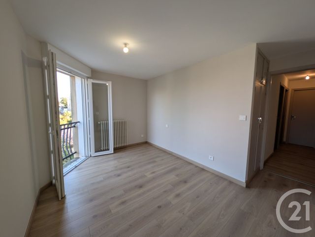 Appartement T4 à louer - 4 pièces - 92.78 m2 - TOULOUSE - 31 - MIDI-PYRENEES - Century 21 Les Minimes