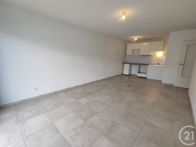 Appartement T3 à louer - 3 pièces - 63.62 m2 - TOULOUSE - 31 - MIDI-PYRENEES - Century 21 Les Minimes