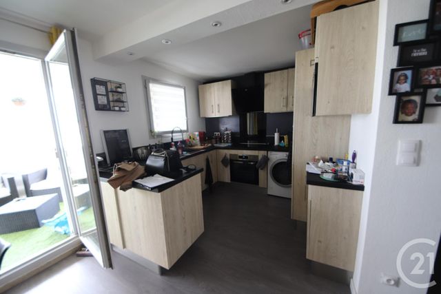 Appartement T3 à vendre - 3 pièces - 57.64 m2 - TOULOUSE - 31 - MIDI-PYRENEES - Century 21 Les Minimes