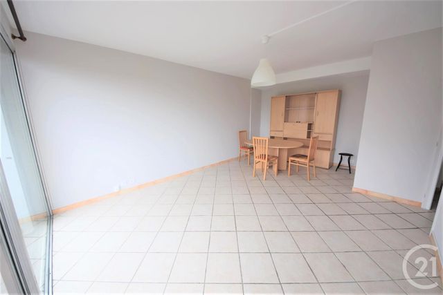 Appartement T2 à louer - 2 pièces - 46.6 m2 - TOULOUSE - 31 - MIDI-PYRENEES - Century 21 Les Minimes