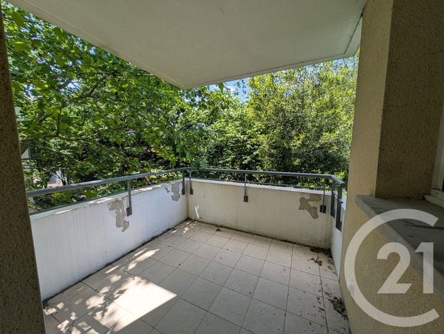 Appartement T3 à vendre - 3 pièces - 60.0 m2 - L ISLE JOURDAIN - 32 - MIDI-PYRENEES - Century 21 Les Minimes