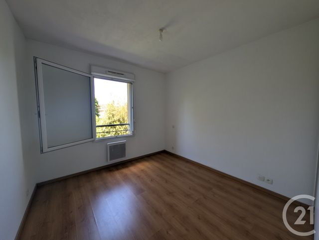 Appartement T3 à vendre - 3 pièces - 60.0 m2 - L ISLE JOURDAIN - 32 - MIDI-PYRENEES - Century 21 Les Minimes