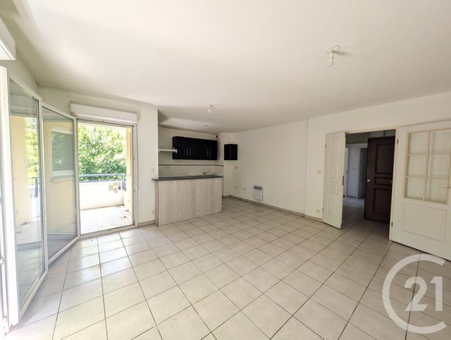 Appartement T3 à vendre - 3 pièces - 60.0 m2 - L ISLE JOURDAIN - 32 - MIDI-PYRENEES - Century 21 Les Minimes