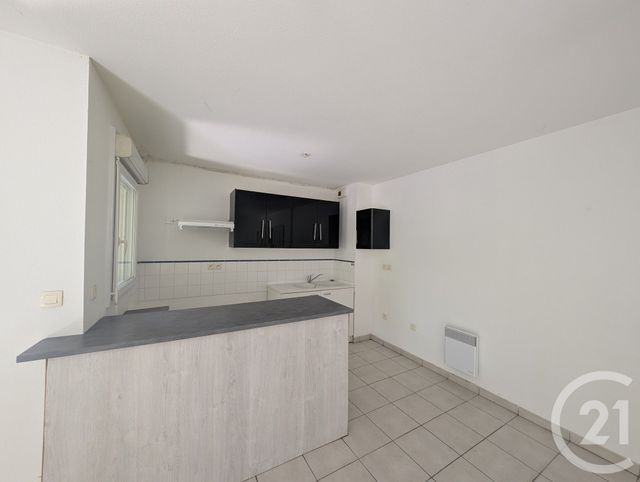 Appartement T3 à vendre - 3 pièces - 60.0 m2 - L ISLE JOURDAIN - 32 - MIDI-PYRENEES - Century 21 Les Minimes
