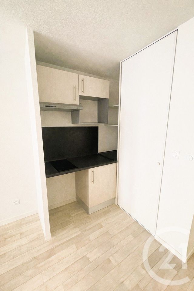 Appartement T1 à vendre - 1 pièce - 24.0 m2 - TOULOUSE - 31 - MIDI-PYRENEES - Century 21 Les Minimes