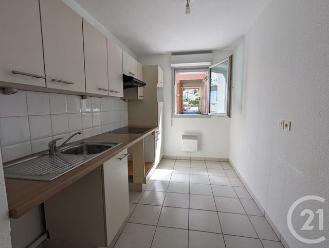 Appartement T3 à louer - 3 pièces - 63.02 m2 - TOULOUSE - 31 - MIDI-PYRENEES - Century 21 Les Minimes