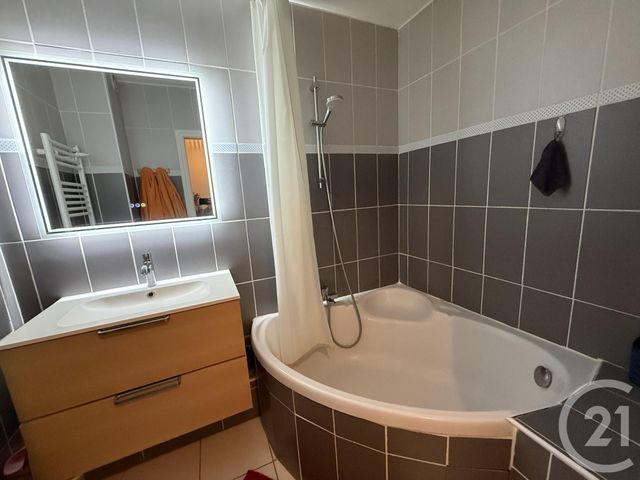 Appartement T2 à louer - 2 pièces - 60.61 m2 - TOULOUSE - 31 - MIDI-PYRENEES - Century 21 Les Minimes