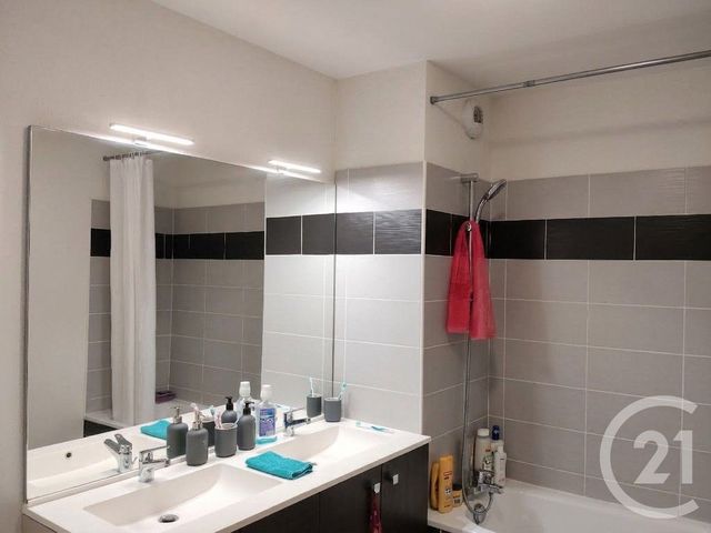 Appartement F3 à vendre - 3 pièces - 62.21 m2 - TOULOUSE - 31 - MIDI-PYRENEES - Century 21 Les Minimes
