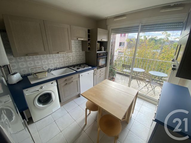 Appartement T2 à louer - 2 pièces - 52.78 m2 - TOULOUSE - 31 - MIDI-PYRENEES - Century 21 Les Minimes