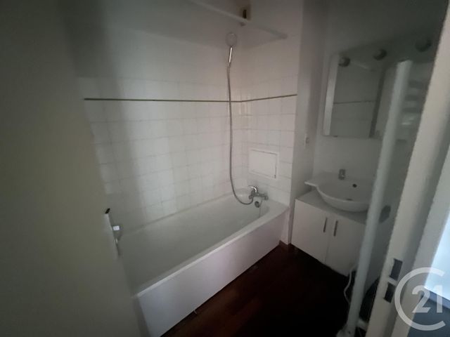 Appartement T3 à louer - 3 pièces - 61.91 m2 - TOULOUSE - 31 - MIDI-PYRENEES - Century 21 Les Minimes