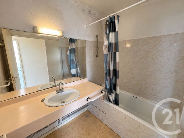 Appartement T3 à vendre - 3 pièces - 70.46 m2 - TOULOUSE - 31 - MIDI-PYRENEES - Century 21 Les Minimes